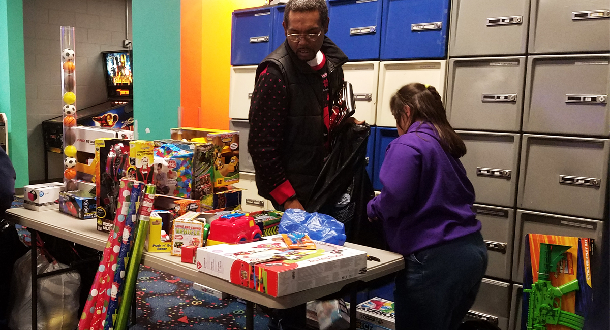 Project Holiday Gift Wrapping with DSP Andy Ming and Volunteers